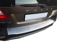 Volvo XC70 2007–2013 Nerjaveča zaščitna letev zadnjega odbijača z zavihkom Nataniko fotografija 1