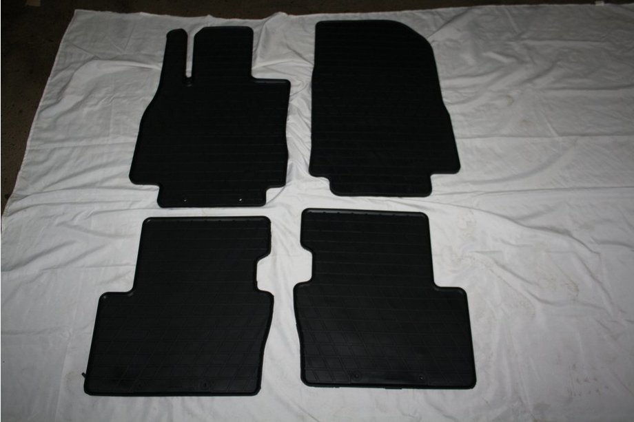 Mazda 2 2007–2014 Gumijasti tepihi za notranjost Stingray (4 kosi) Image