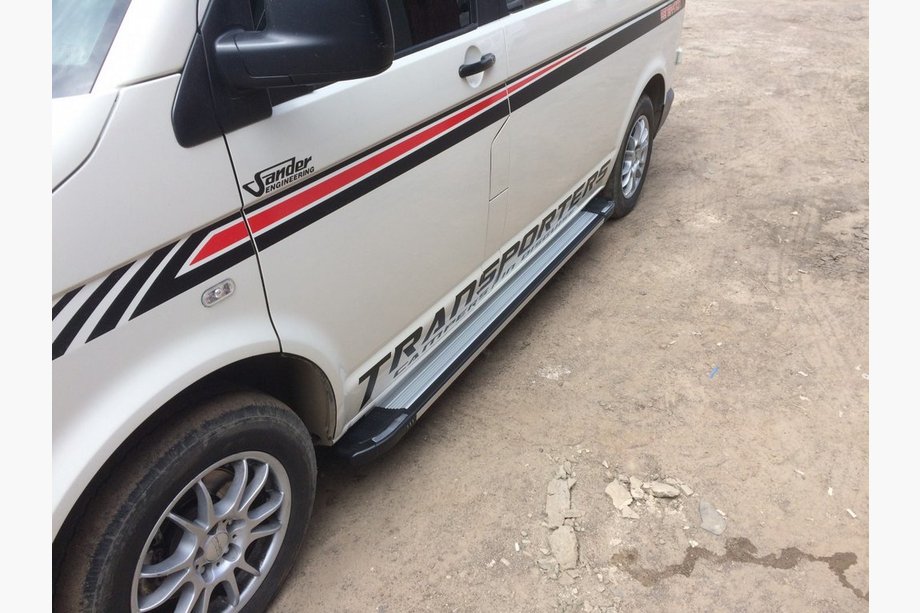 Volkswagen T5 Transporter 2003–2010 Stranski pragovi Rainbow (2 kosa, aluminij) Image
