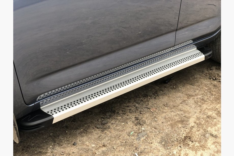 Toyota Land Cruiser 80 1990–1997 Bočne stopnice Maya V2 (2 kos, aluminij) Image