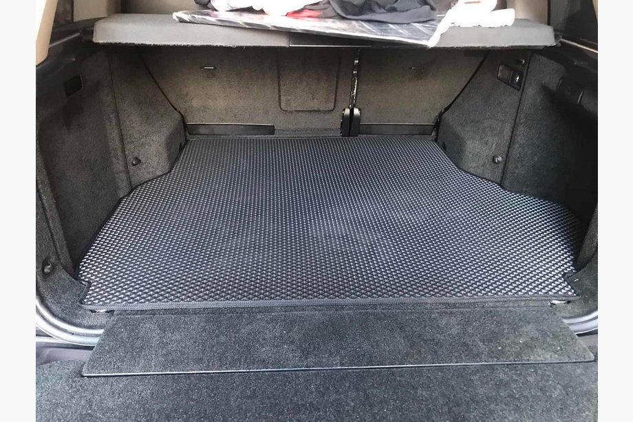 Range Rover III L322 2002–2012 Podloga prtljažnika (EVA, črna) Image