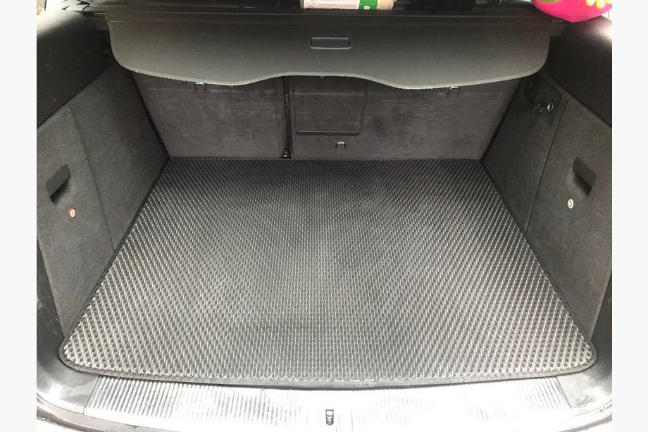 Volkswagen Touareg 2010–2018 Preproga za prtljažnik V1 (EVA, črna) Image