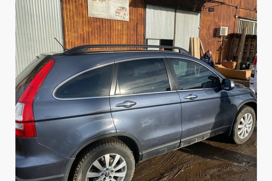 Honda CRV 2007–2011 Črne strešne vzdolžne letve (Crown) Image