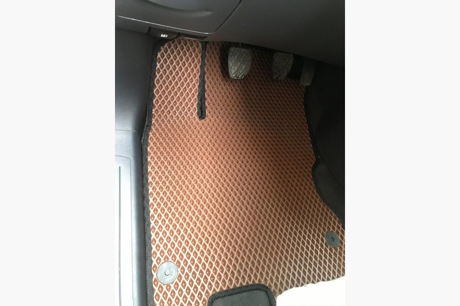 Renault Koleos 2008–2016 EVA avtomobilske preproge (opečnati vzorec) Image