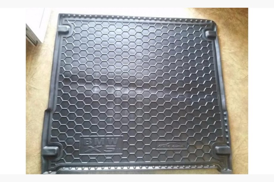 BMW X5 E70 2007–2013 Plastična kadica za prtljažnik Image