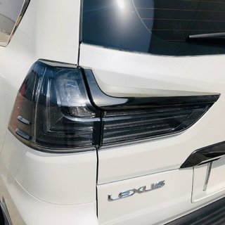 Zadnje luči 2016+ (Superior Black, 2 kos) Lexus LX570/450d 2008–2022 fotografija 2