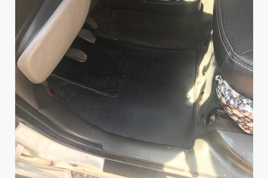 Fiat Doblo I 2005–2010 Gumijasti tepihi za notranjost (Stingray) 2 kos, Premium – brez vonja po gumi Image
