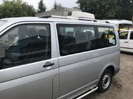 Volkswagen T5 Caravelle 2004–2010 Kromirane strešne sani Dolga medosna razdalja, kovinske noge fotografija 1