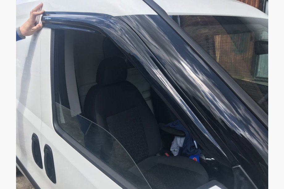 Opel Combo 2012–2018 Deflektorji oken (2 kos, MyRacing) Image