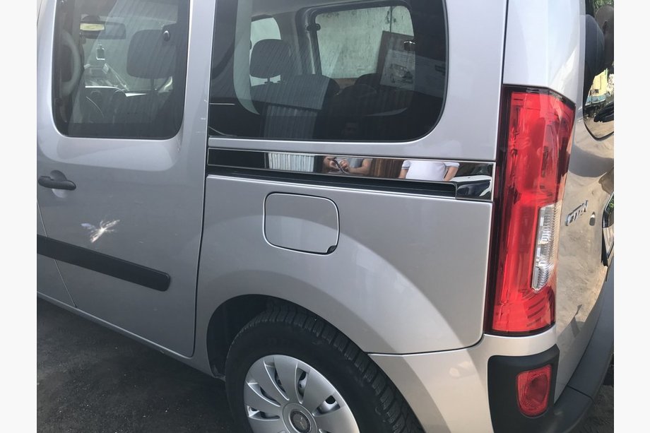 Mercedes Citan 2013–2021 Okrasna letev posuvnih vrat (2 kosa, nerjavno jeklo) Fotografija 1