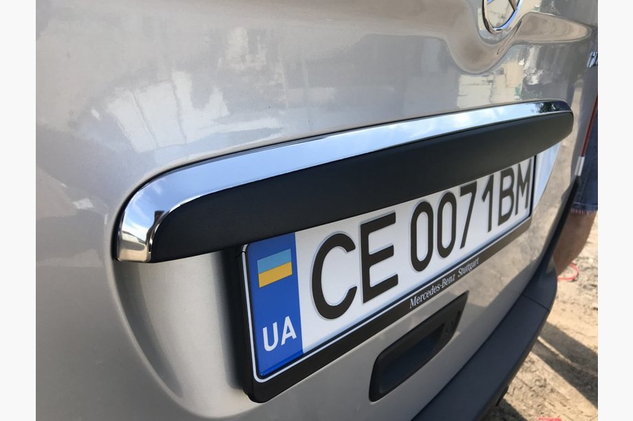 Mercedes Citan 2013–2021 Kromirana letvica nad registrsko tablico (nerjaveče jeklo) Image