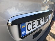 Mercedes Citan 2013–2021 Kromirana letvica nad registrsko tablico (nerjaveče jeklo) fotografija 1