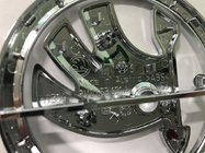 Skoda Yeti 2009–2017 Originalni emblem (zgornji del) fotografija 3