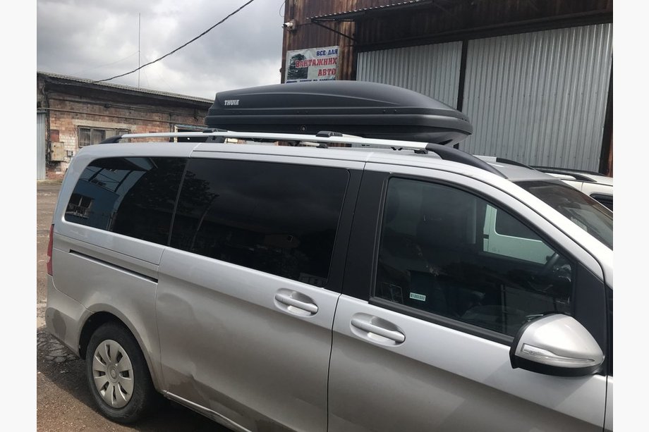 Mercedes Vito/V-razred W447 2014– Kromirane strešne letve CAN, originalni dizajn (kovinske noge) Image