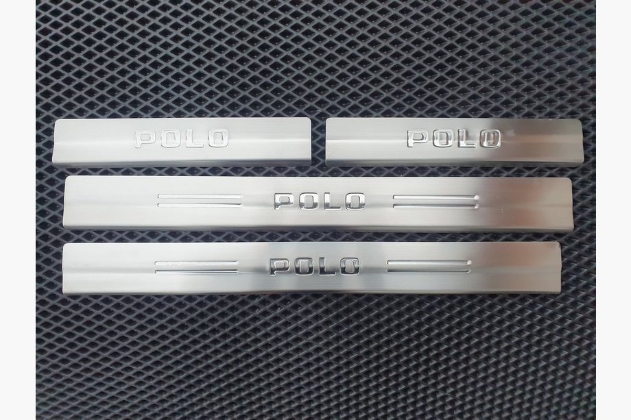Volkswagen Polo 1994–2001 Obloge pragov Carmos (4-delni komplet, inox) Image