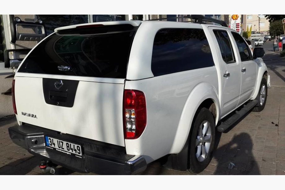 Nissan Navara 2006–2015 Hardtop za tovorni keson (Canopy) Image