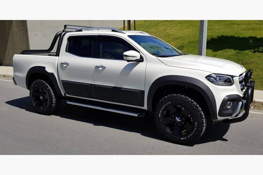 Fiat Fullback 2016– Zaščitna letev vrat (ABS) Image
