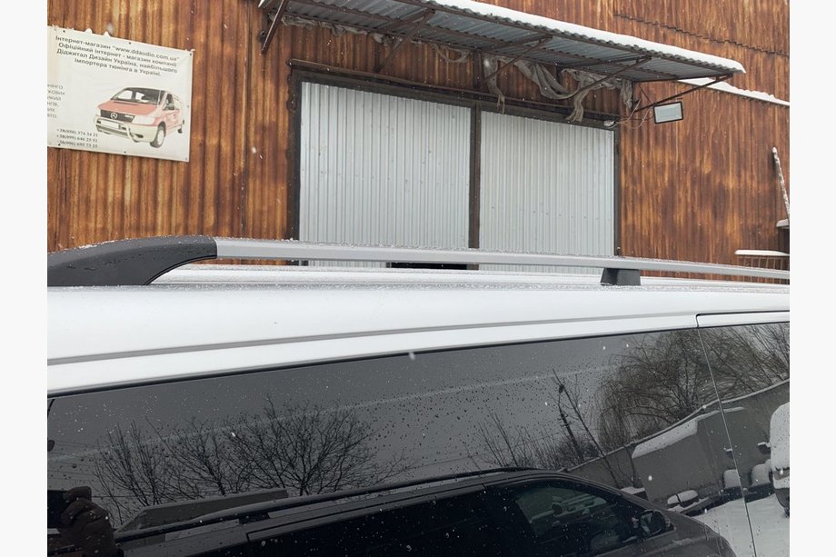Volkswagen T5 Multivan 2003–2010 RAZPRODAJA!!! Strešne letve siva metalik Image