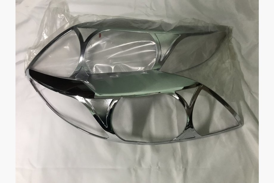 Toyota Corolla 2007–2013 Kromirane obrobe žarometov (2 kosa, plastika) Image