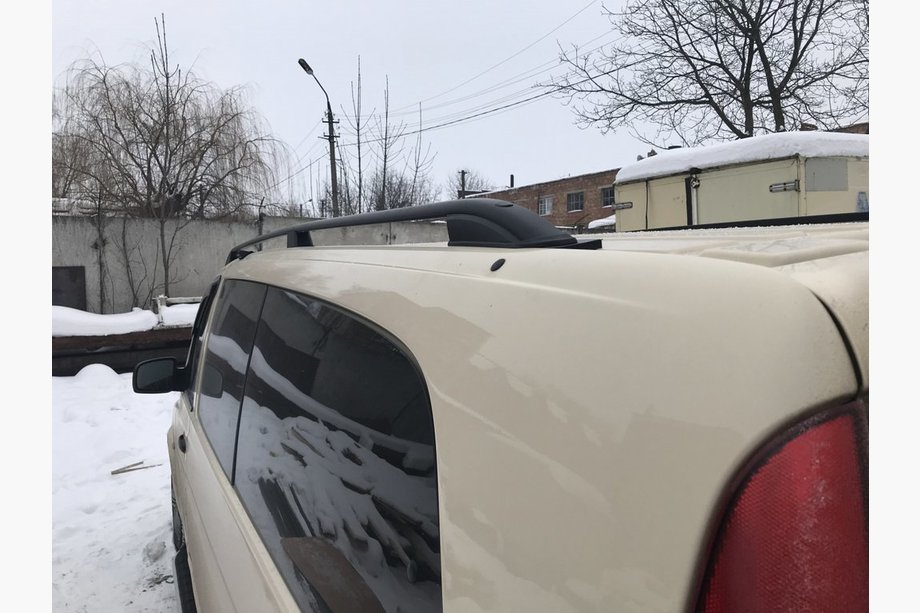 Mercedes Vito W639 2004–2014 Črne strešne vzdolžne letve Skyport (iz masivne kovine) Image