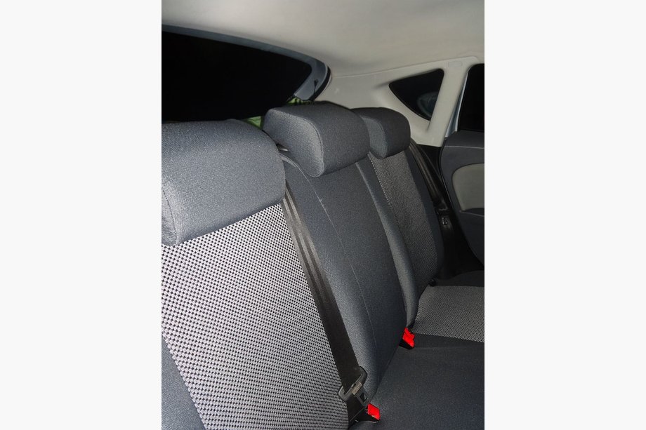 Seat Leon 2005–2012 Avtoprevleke za sedeže (tekstilne, Classik) Image