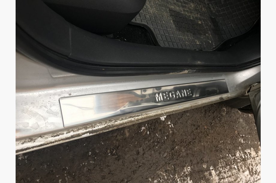 Renault Megane II 2004–2009 Zaščitne letve pragov (Omsa, 4 kos, nerjavno jeklo) Fotografija 2