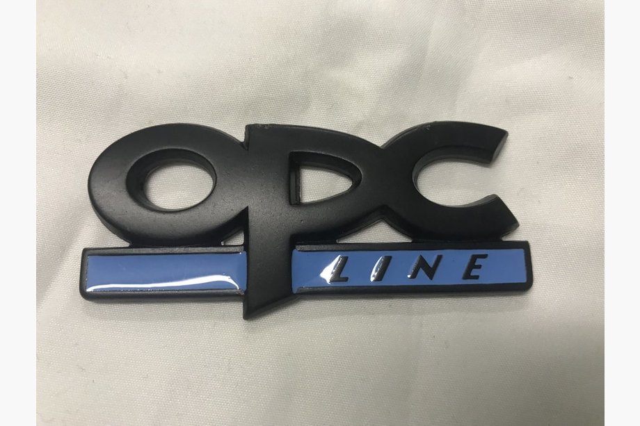 Opel Kovinska značka OPC Line (črna) Image