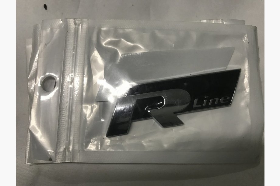 Volkswagen Touareg 2010–2018 Emblem R-Line (krom) Image