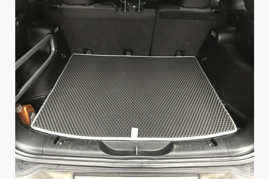 Jeep Cherokee KL 2013– Podloga prtljažnika (EVA, črna) Image