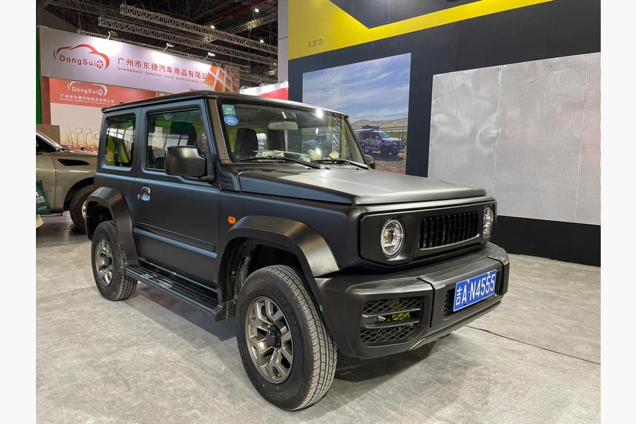 Suzuki Jimny 2018– G-class-design V1 body kit Image