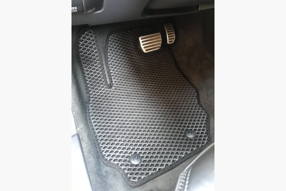 Volvo XC70 2007–2013 EVA avtomobilske preproge (črne) Image
