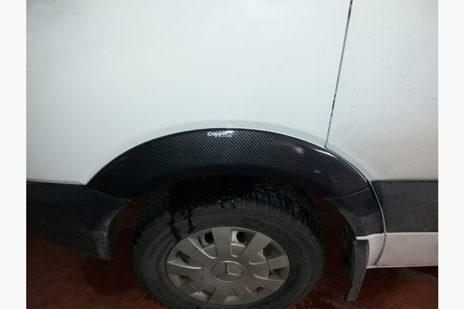 Mercedes Sprinter W906 2006–2018 Široke obrobe blatniških lokov (4 kosi, videz karbona) Image
