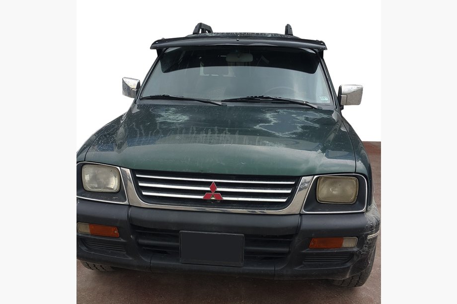 Mitsubishi L200 1996–2006 Vizir na vetrobransko steklo (črn sijaj, 5 mm) Image
