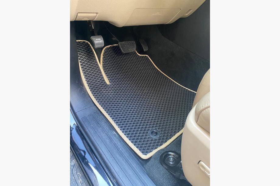 Toyota Sequoia 2007–2022 Poliuretanske preproge za kabino, 3 vrste (EVA, črne) Image