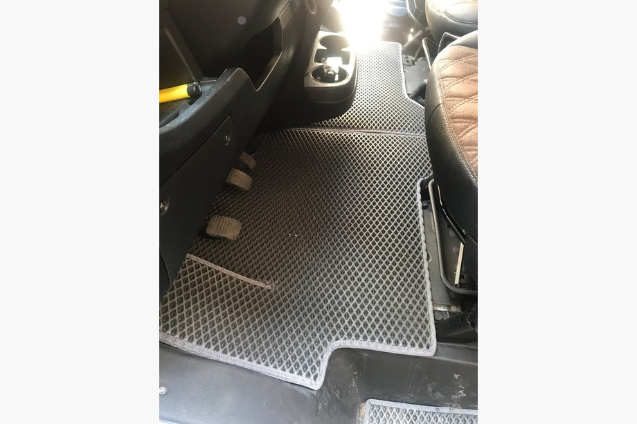 Citroen Jumper 2007–2025 EVA avtomobilske preproge (črne) Image