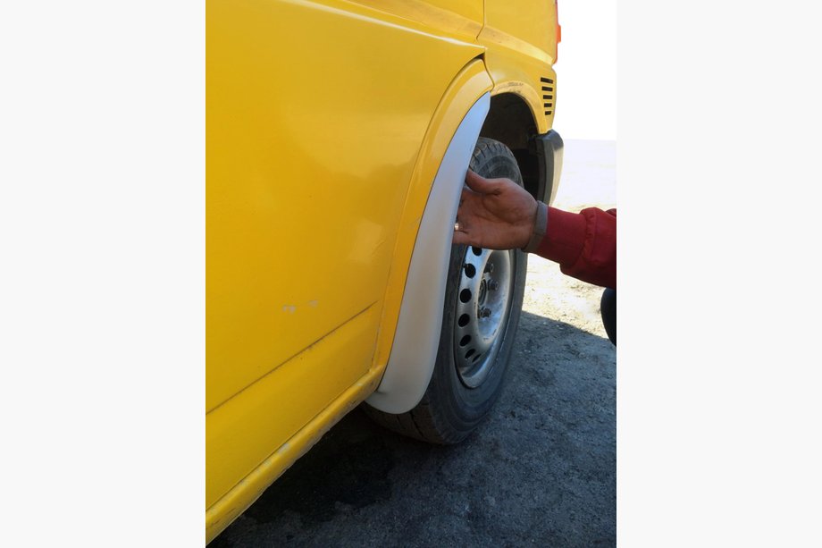 Volkswagen T4 Transporter 1990–2003 Sprednje blatne zavesice (2 kosa, steklena vlakna) Image