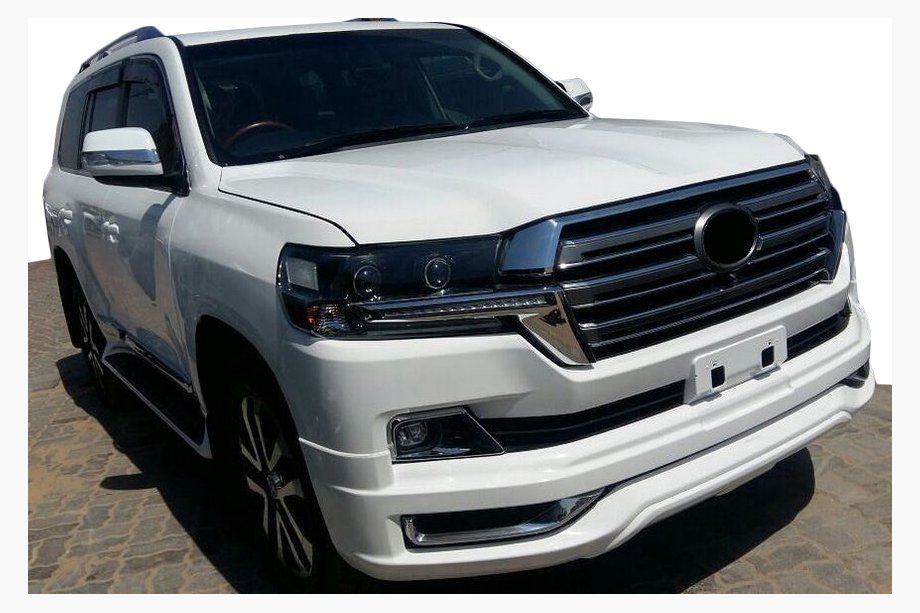 Toyota Land Cruiser 200 2007–2021 Komplet bodykita 2016↗ (Modelista V2) Črna barva Image