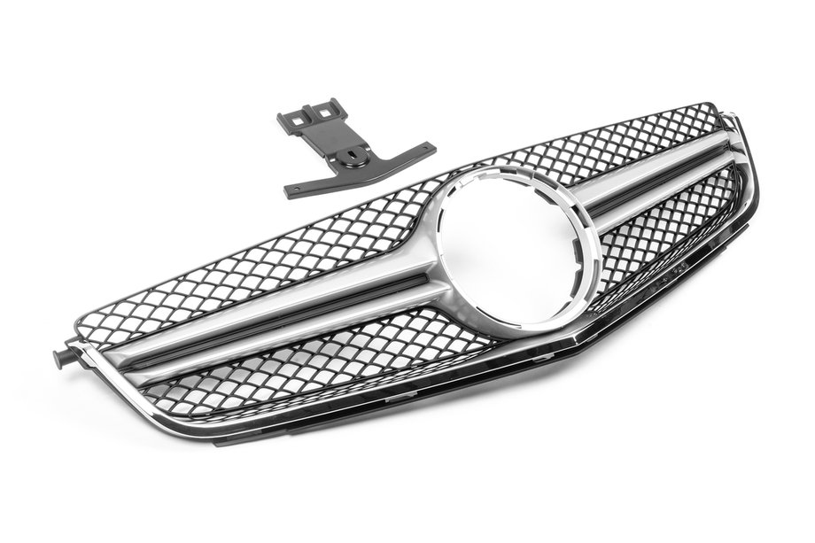 Mercedes razred C W204 2007–2015 AMG Silver sprednja maska (za C63) Image