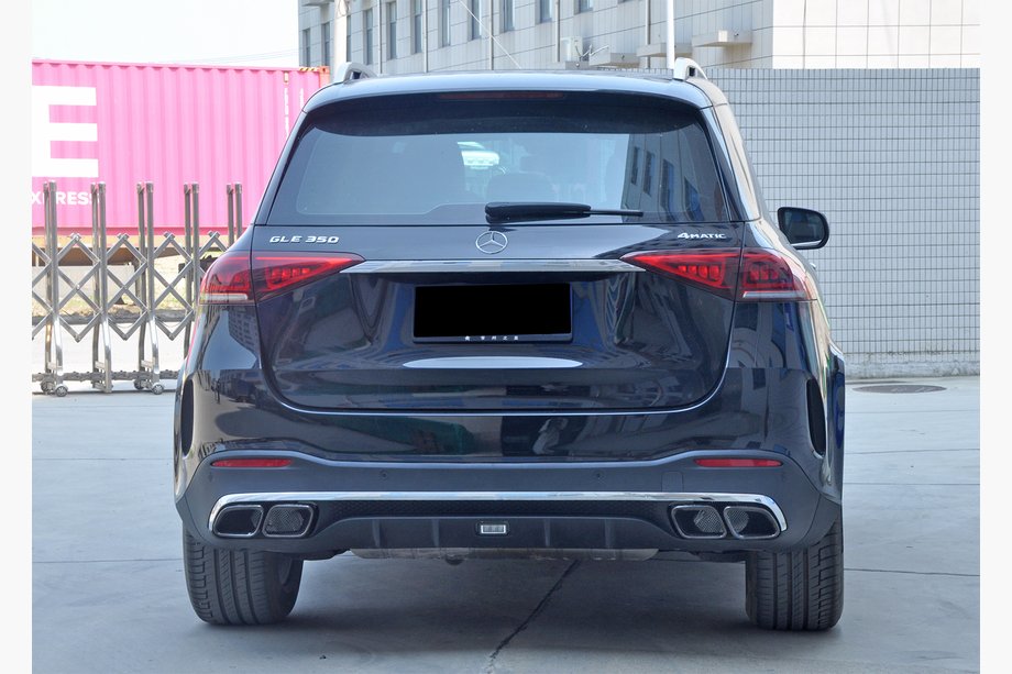 Mercedes GLE W167 2018– Zadnji difuzor z izpušnimi zaključki GLE63 Silver (2018-2026) Image
