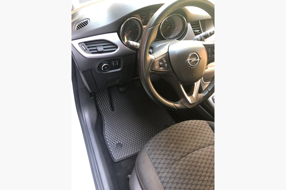 Opel Astra K 2016–2021 EVA avtomobilske preproge (črne) Image