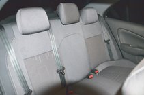 Nissan Almera B10 Classic 2006–2012 Avto sedežne prevleke SoyuzAuto Premium fotografija 3