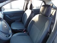 Renault Logan II 2013–2022 Avtomobilske sedežne prevleke (eko usnje + tkanina, Premium) fotografija 1