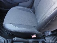 Renault Logan II 2013–2022 Avtomobilske sedežne prevleke (eko usnje + tkanina, Premium) fotografija 6