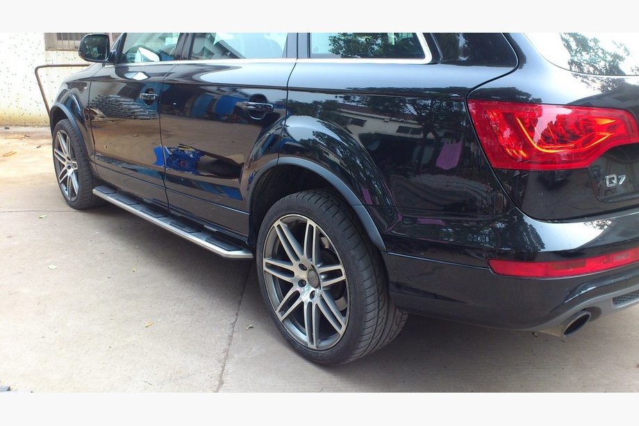 Audi Q7 2005–2015 OEM bočne stopnice (2 kos, aluminij) Fotografija 2