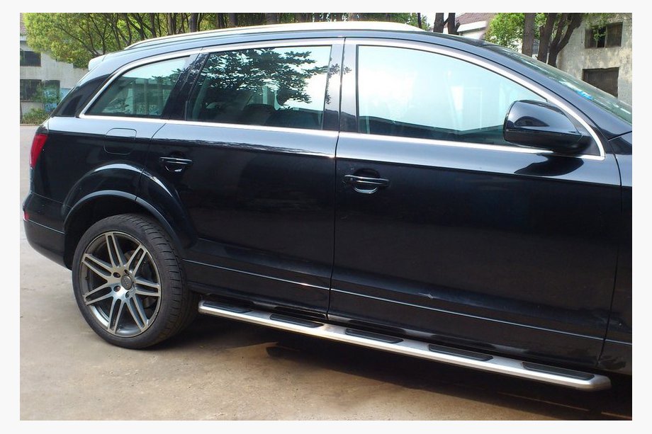 Audi Q7 2005–2015 OEM bočne stopnice (2 kos, aluminij) Fotografija 1