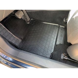 Gumijasti tepihi za potniški prostor (4 kosi, Stingray Premium) fotografija 1