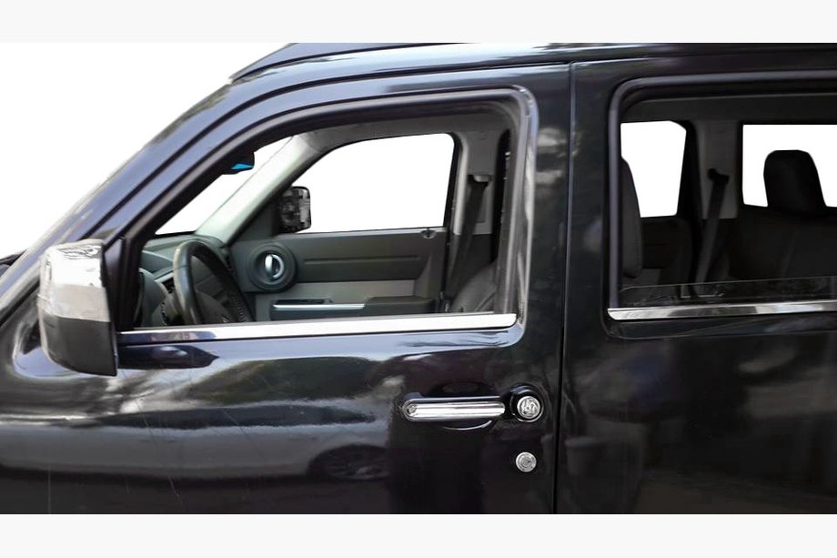 Dodge Nitro 2006–2011 Okenska letev (nerjavno jeklo) Image