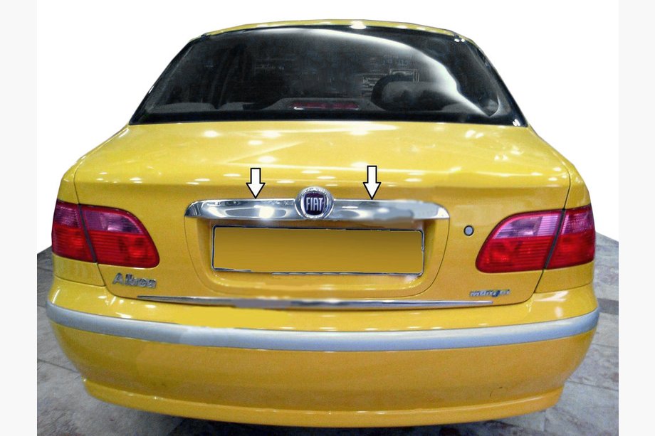 Fiat Albea 2002–2012 Kromirana letvica nad registrsko tablico (nerjavno jeklo) Image