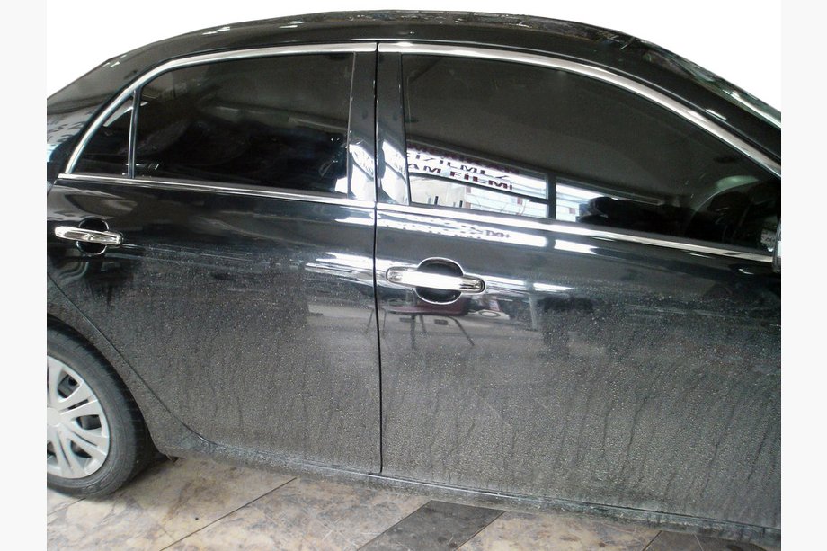 Toyota Corolla 2007–2013 Zgornje okenske okrasne letve (4 kosi, nerjaveče jeklo) Image