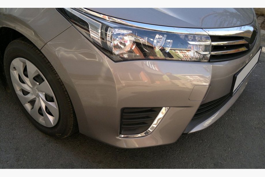 Toyota Corolla 2013–2019 Okrasne obrobe meglenk (2013-2016, nerjaveče jeklo) Image
